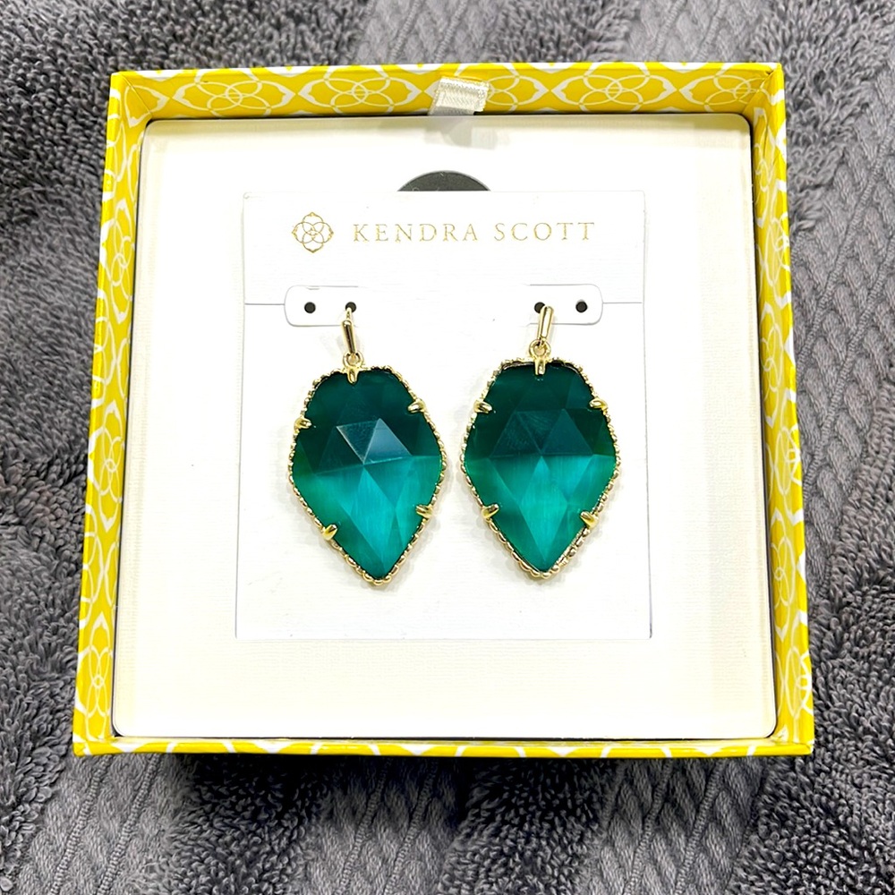 Kendra Scott emerald/gold earrings